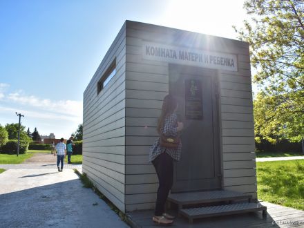 Что должно быть рядом с каждой детской площадкой
