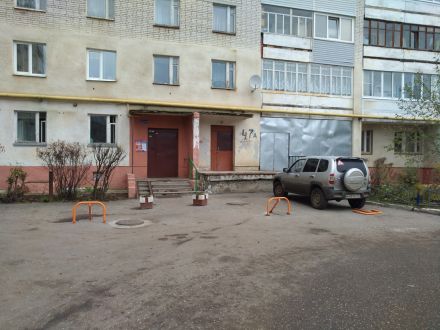 Как автомобилисты воруют ваши дворы